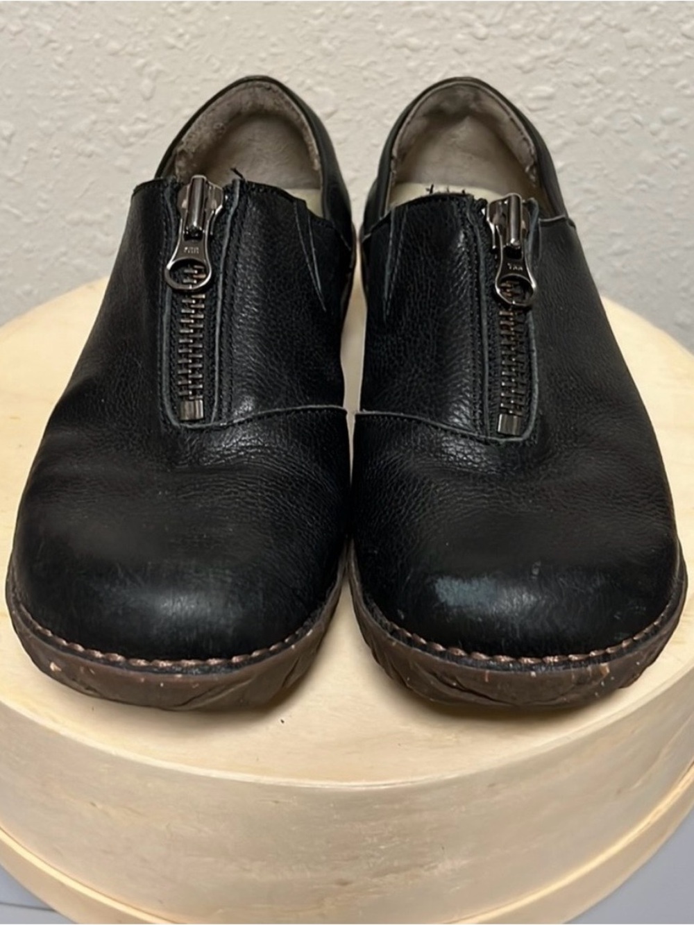 Handmade in Spain! El Naturalista Women's Mule in Dark Navy, EU40